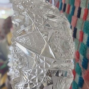 Sawtooth crystal bowl